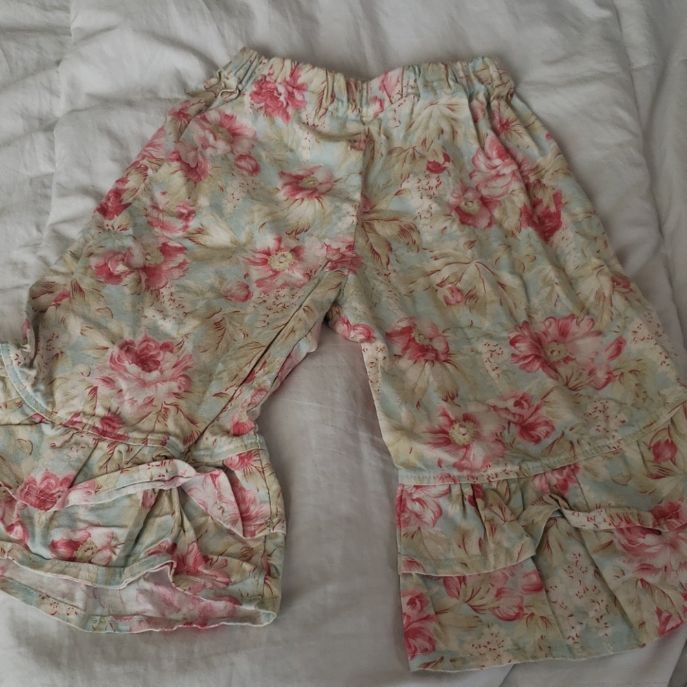 Edens Bouquet Boutique Ruffles 3T